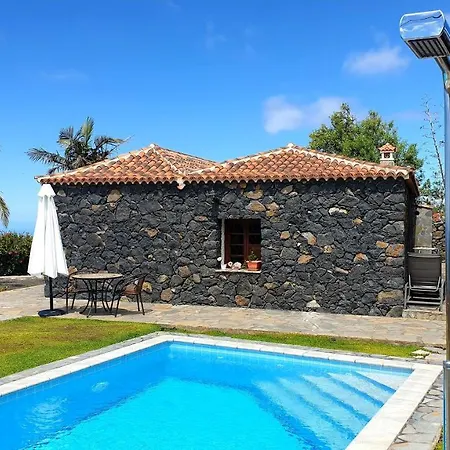 Climatized Pool Free Wifi Pareditas *