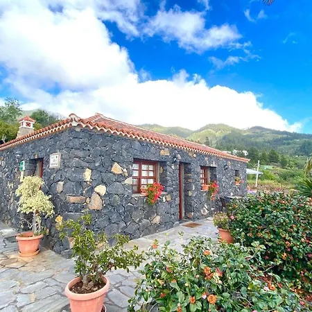 Climatized Pool Free Wifi Pareditas Ferienhaus